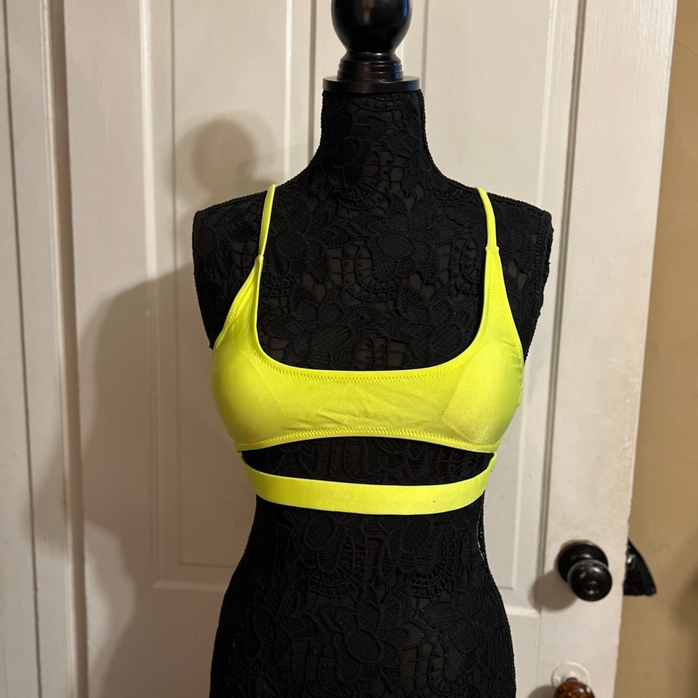 🏊🏽‍♂️ Boo Boo Swimsuit Top (NWOT)